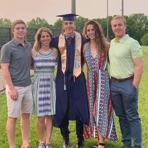 Meet your Posher, Laurie